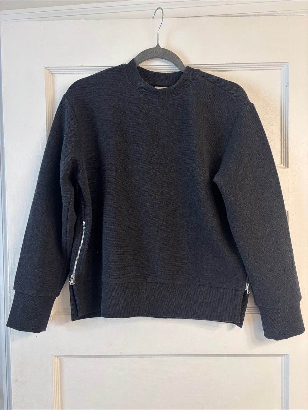 CALIA by Carrie Underwood Black Long Sleeve Crewneck Sweatshirt with Side Zips